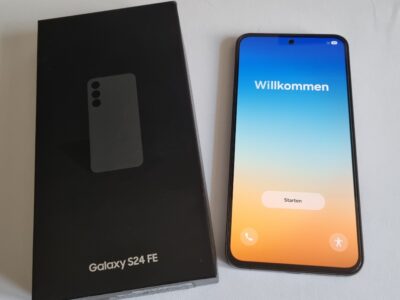 Samsung Galaxy S24 FE 5G Blau 8GB RAM + 128GB Top-Zustand