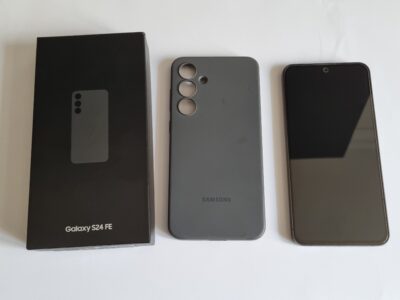 Samsung Galaxy S24 FE 5G Blau 8GB RAM + 128GB Top-Zustand