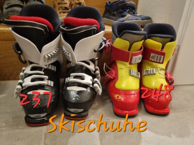 Kinderschuhe günstig abzugeben