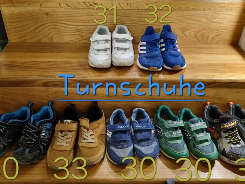 Kinderschuhe günstig abzugeben