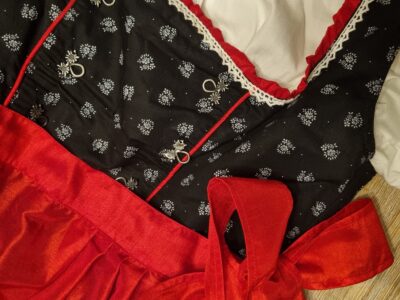 Fesches Dirndl Gr. 42